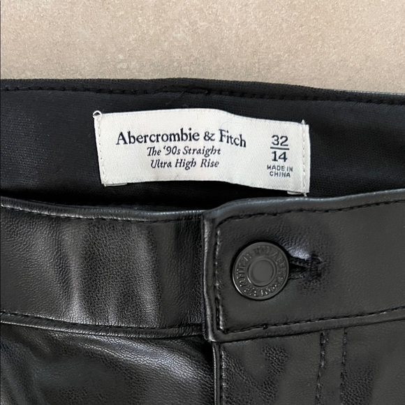 Abercrombie & Fitch Black Faux Leather High-Rise Pants Size 32/14 - Picture 4 of 8